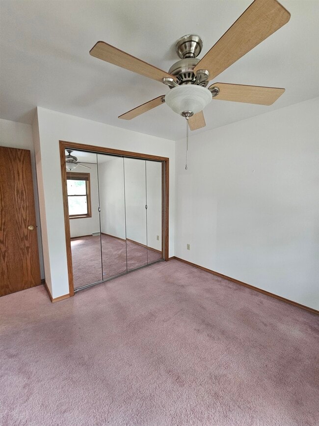 Building Photo - 7305 W Valley Ridge Dr