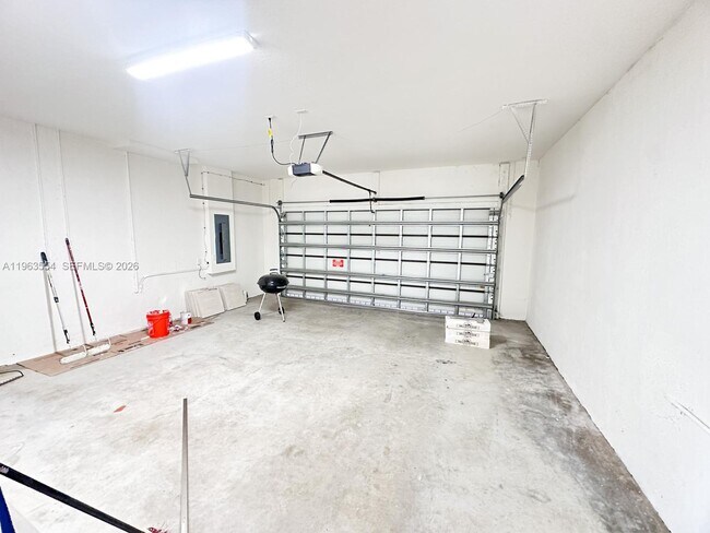 Building Photo - 244 NE 210th Way