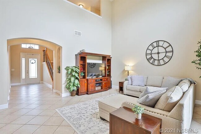 Building Photo - 453 Venetian Villa Dr