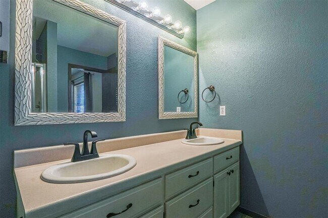 Building Photo - 11857 NW 7th St