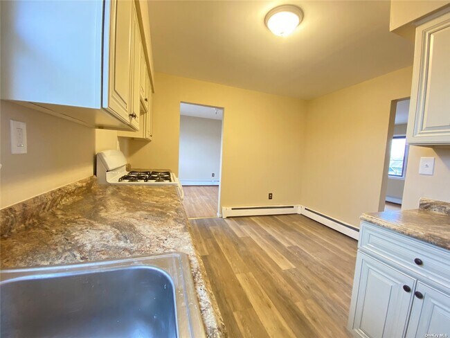 Building Photo - 1014 Phoebe St