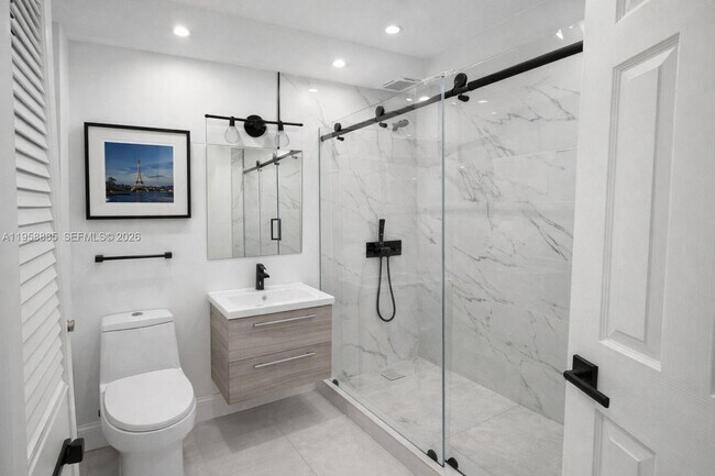 Building Photo - 880 NE 69th St