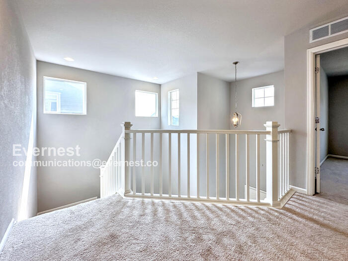 Building Photo - 15675 E 47th Dr