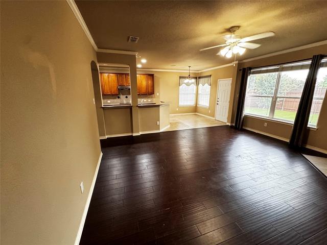 Building Photo - 4600 Palm Valley Dr
