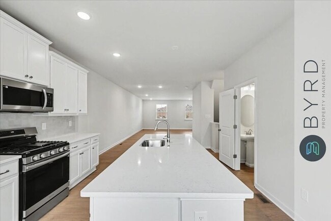 Building Photo - 231 Golden Haze Aly