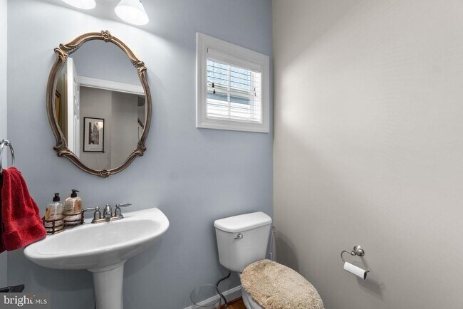 Building Photo - 4012 Belgrave Cir