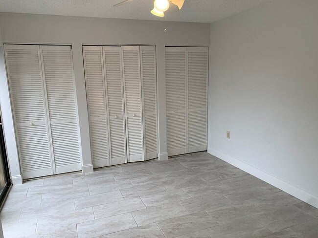 Building Photo - 3026 30th Ln