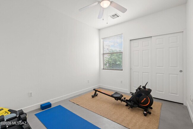 Building Photo - 2256 E Stone Stable Dr