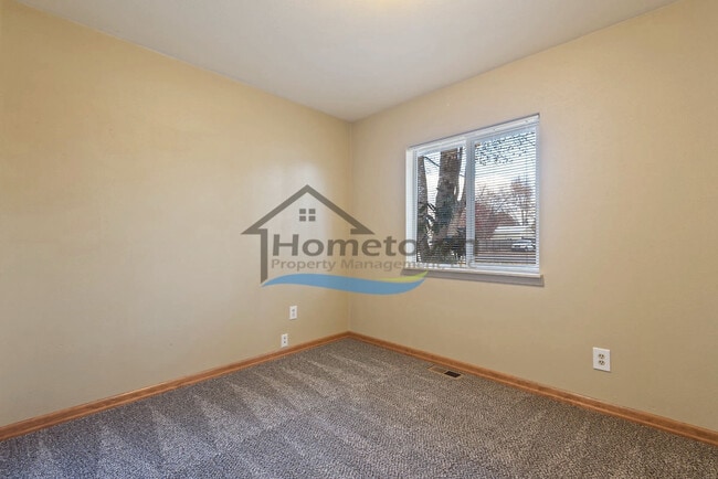 Building Photo - Beautiful 2 bedroom 1 bath Duplex in Hayden!