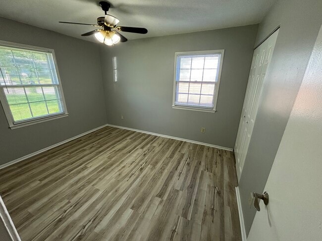 Building Photo - 807 Miriam Ave