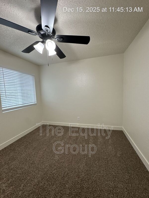 Building Photo - 809 Monarch Cir