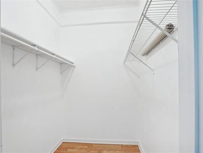 Building Photo - 3221 N Miro St