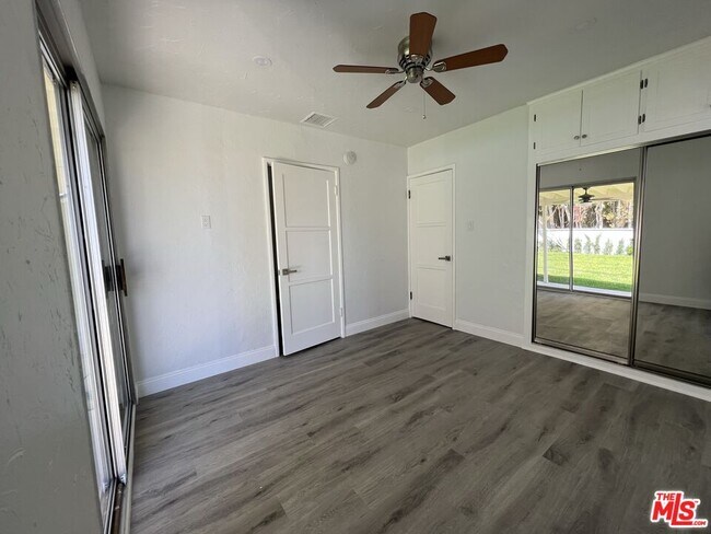 Building Photo - 5835 Shoshone Ave