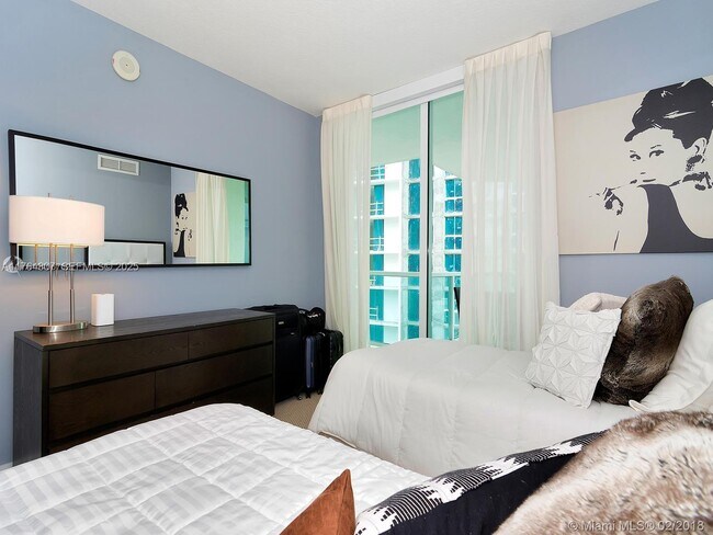 Building Photo - 250 Sunny Isles Blvd