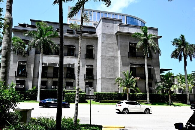 Building Photo - 550 Okeechobee Blvd