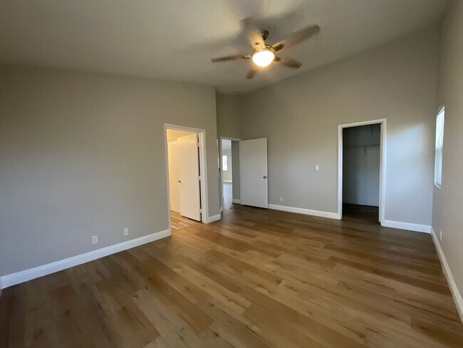 Building Photo - Single story 4br, 2bth, 2cg