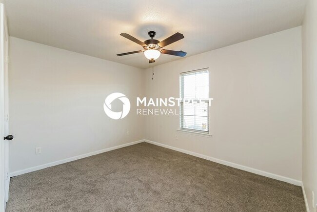 Building Photo - 4 Bedroom Pet-Friendly Home in CORDOVA, TN...