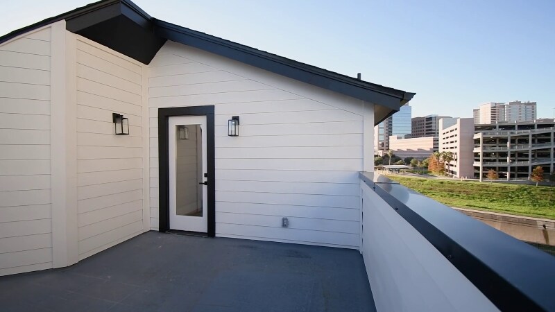 Building Photo - 7016 Staffordshire Blvd