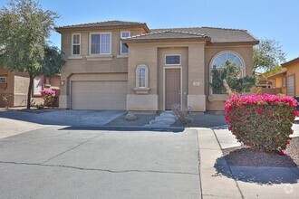 Building Photo - 3 bed 2.5 bath in most preferred Phoenix area