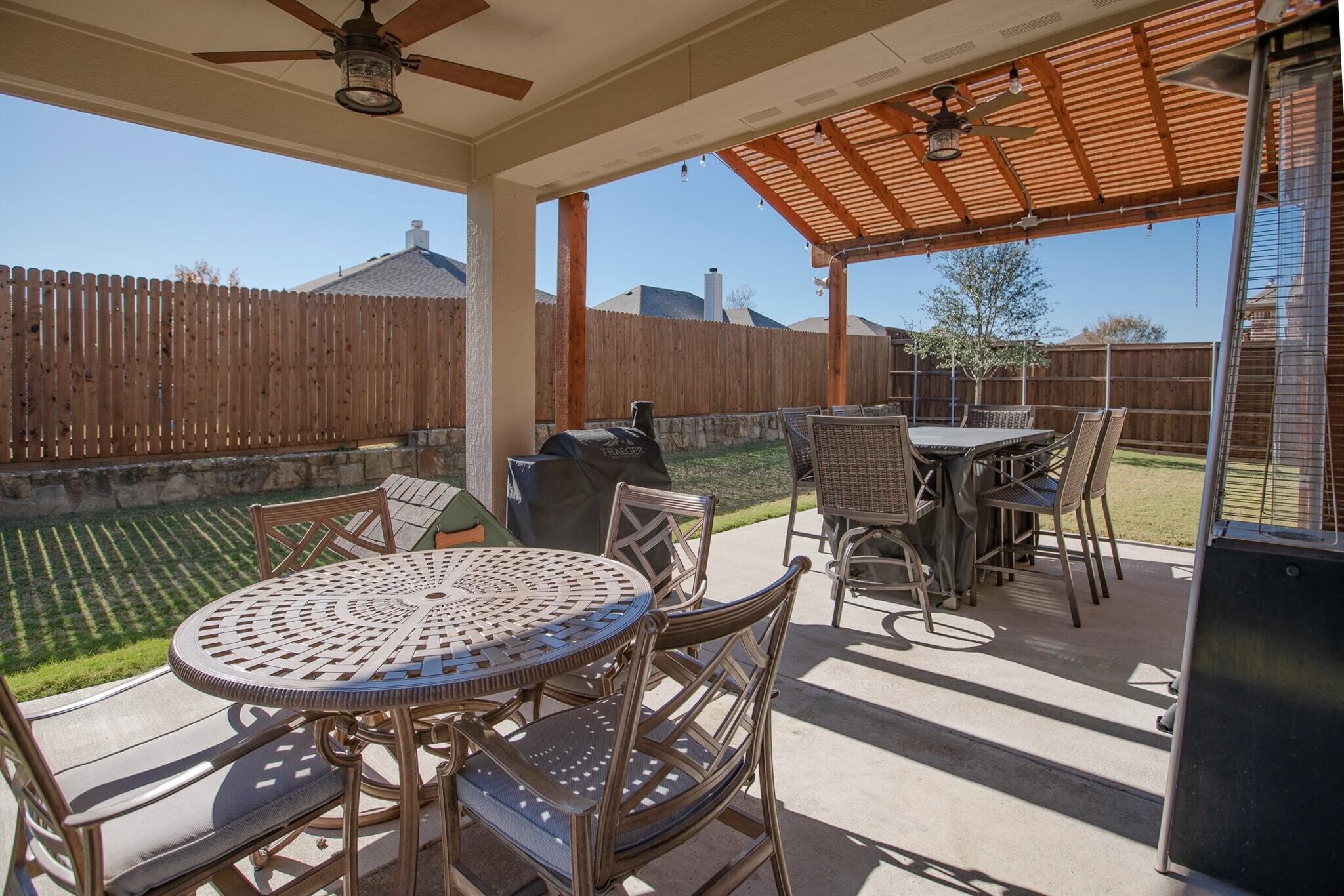 Building Photo - 2046 Sundown Dr
