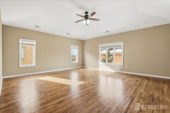 Building Photo - 86 Davinci Dr