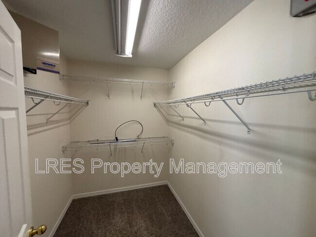 Building Photo - 55 Canterbury Bell Dr