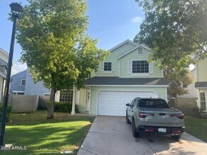 Building Photo - 441 S Maple