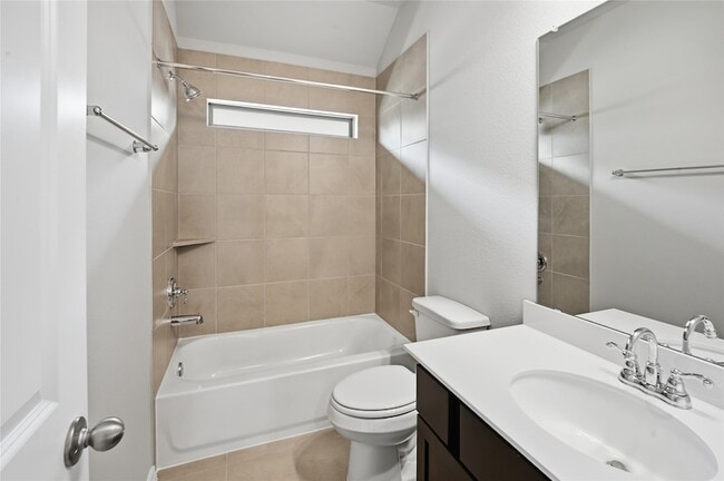 Building Photo - 2415 Honeyberry Shrub Dr