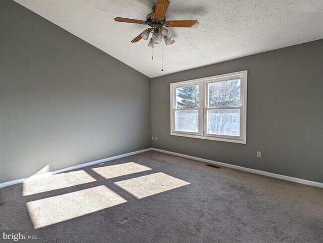Building Photo - 306 Fleece Flower Dr