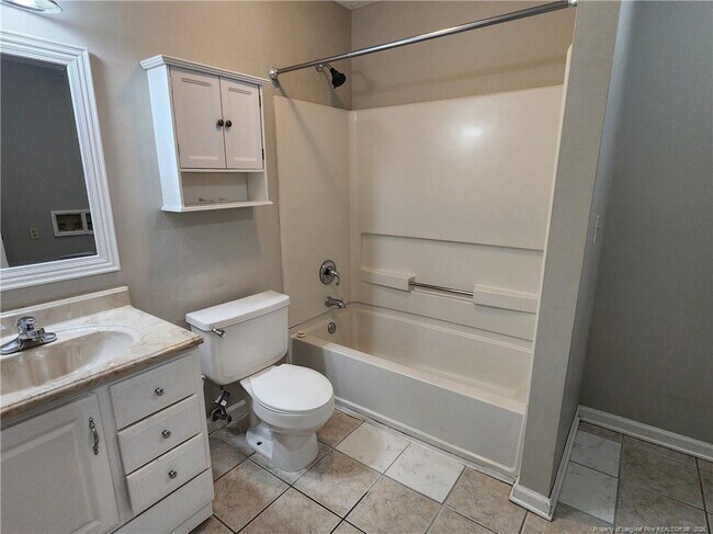 Building Photo - 909 Bramblewood Ct