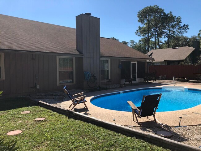 Building Photo - 8179 Crosswind Rd