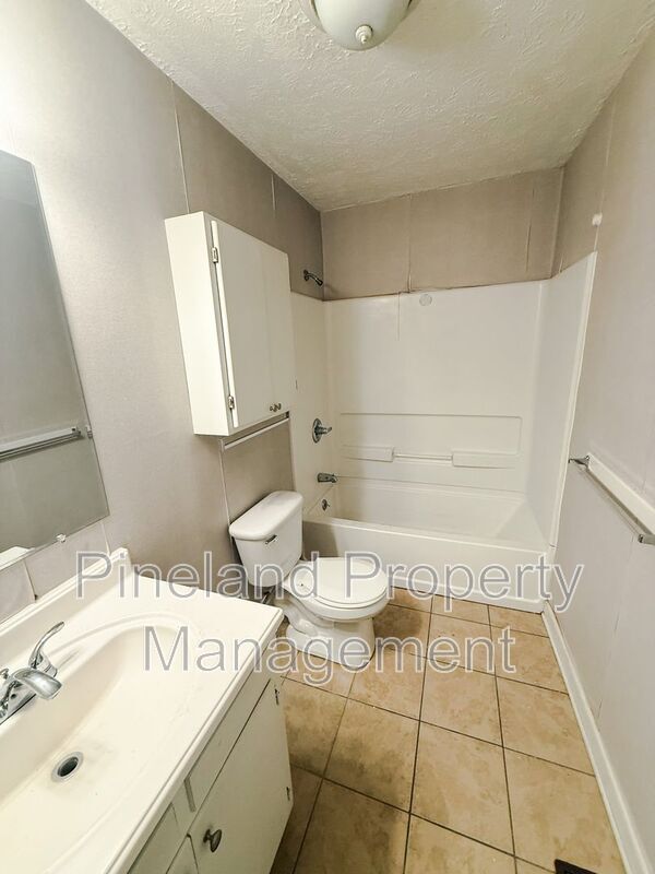 Building Photo - 2736 George Owen Rd