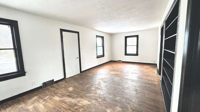 Building Photo - 2234 Fairview St