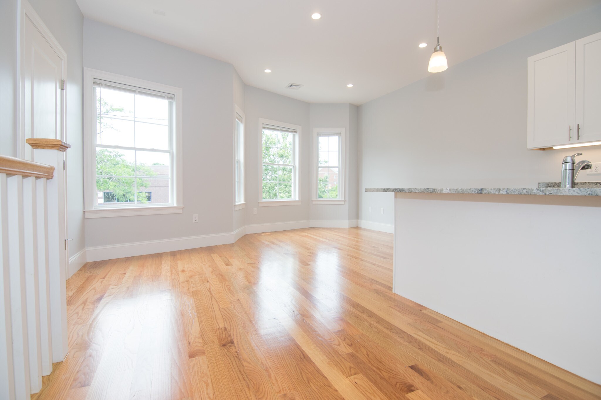 Building Photo - 10 Islington St