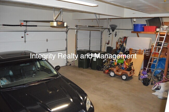 Building Photo - 10299 Willowbridge Ct