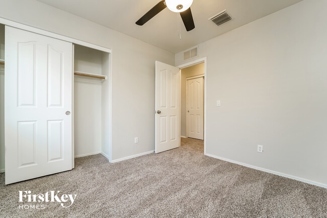 Building Photo - 2046 Silver Grass Pl