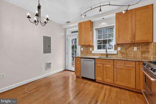 Building Photo - 1702 Florida Ave NW
