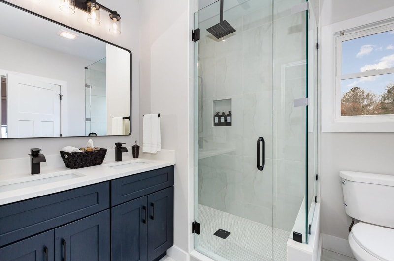 Building Photo - 607 Kenmore Ave