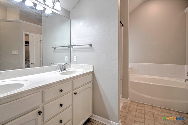 Building Photo - 2603 Blue Meadow Dr