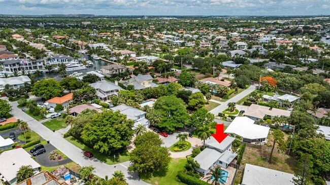 Building Photo - 2616 NE 26th Terrace