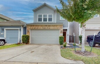 Building Photo - 5430 Camaguey St