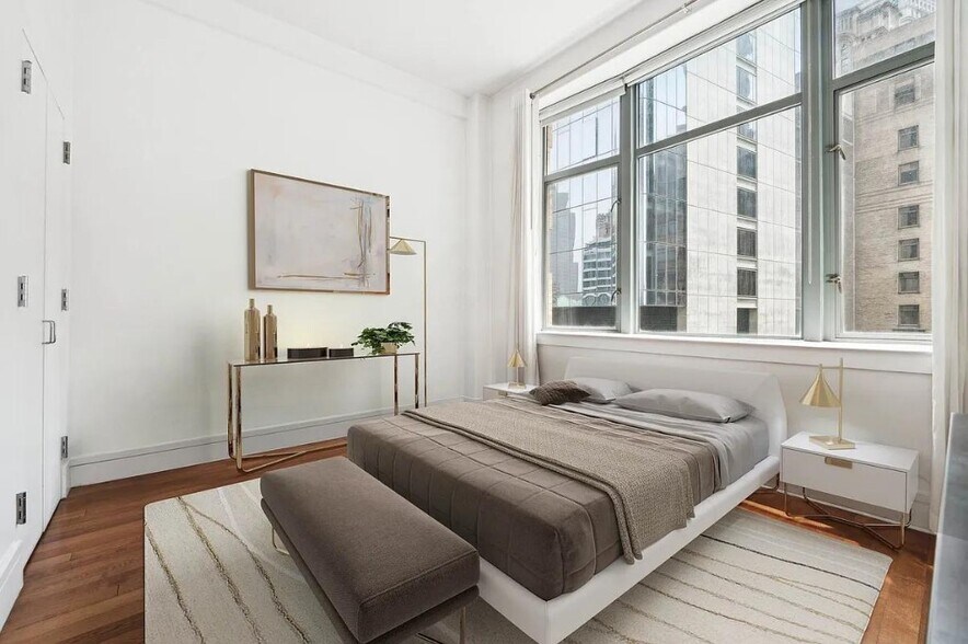 Building Photo - 120 Greenwich St