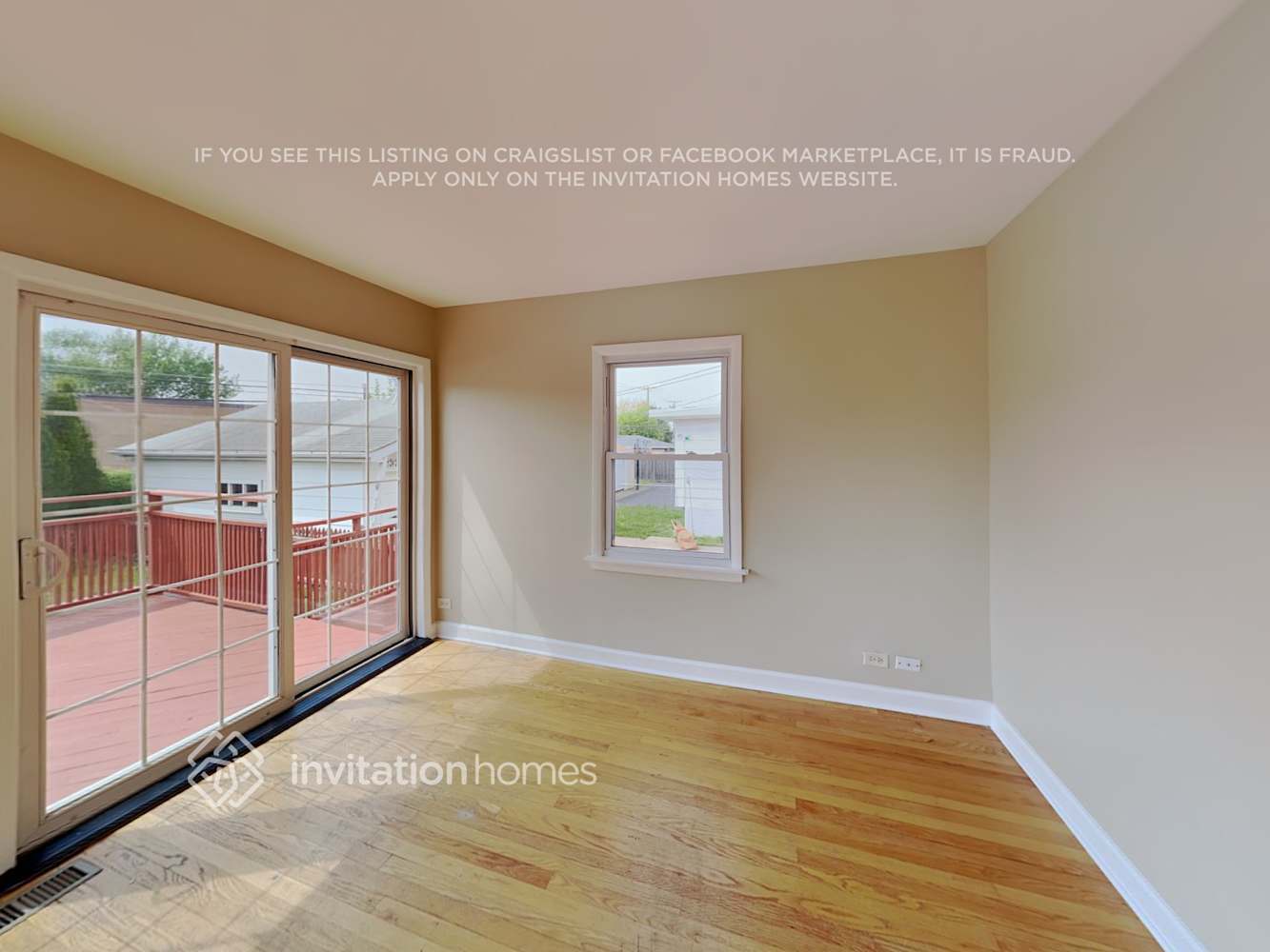 Building Photo - 2332 Leyden Ave