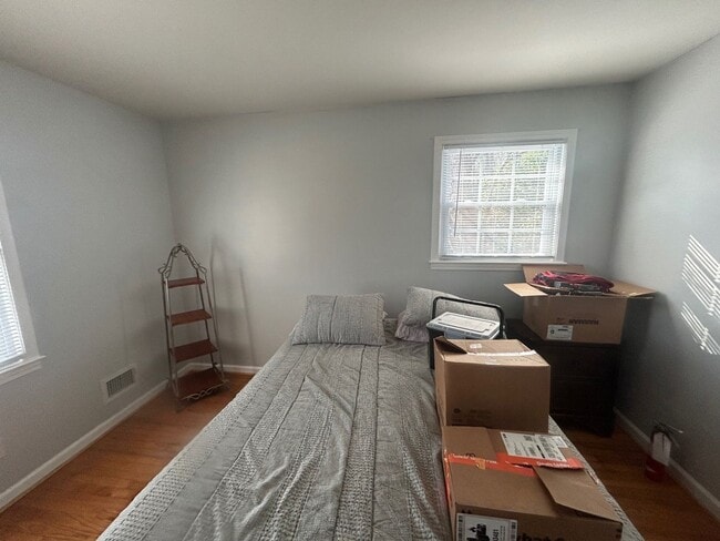 Building Photo - 3220 Woodsen Cir