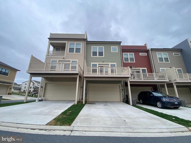 Building Photo - 8612 Shady Pines Dr