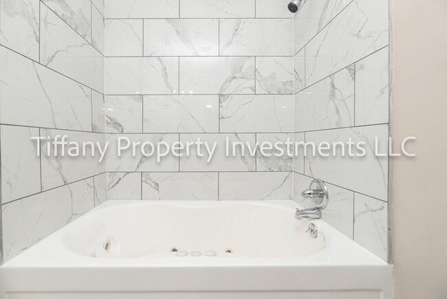 Building Photo - 3350 Misty Wood Dr