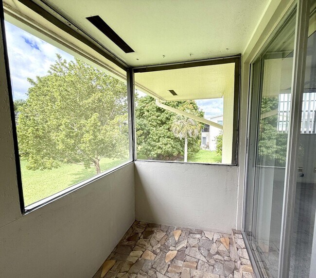 Building Photo - 45 Easthampton B