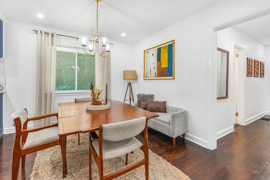 Building Photo - 2100 Cascade Rd