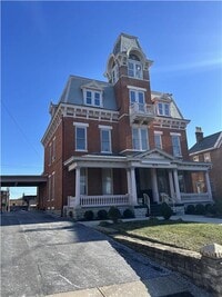 Building Photo - 835 York St