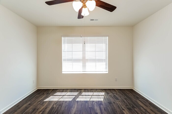 Building Photo - 5693 Timber Leaf Lp